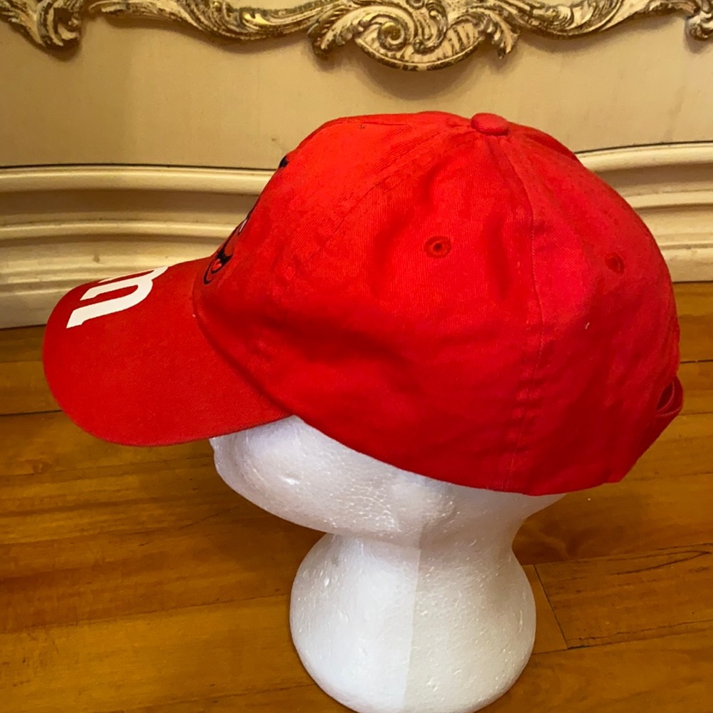 M&M peanut cap unisex